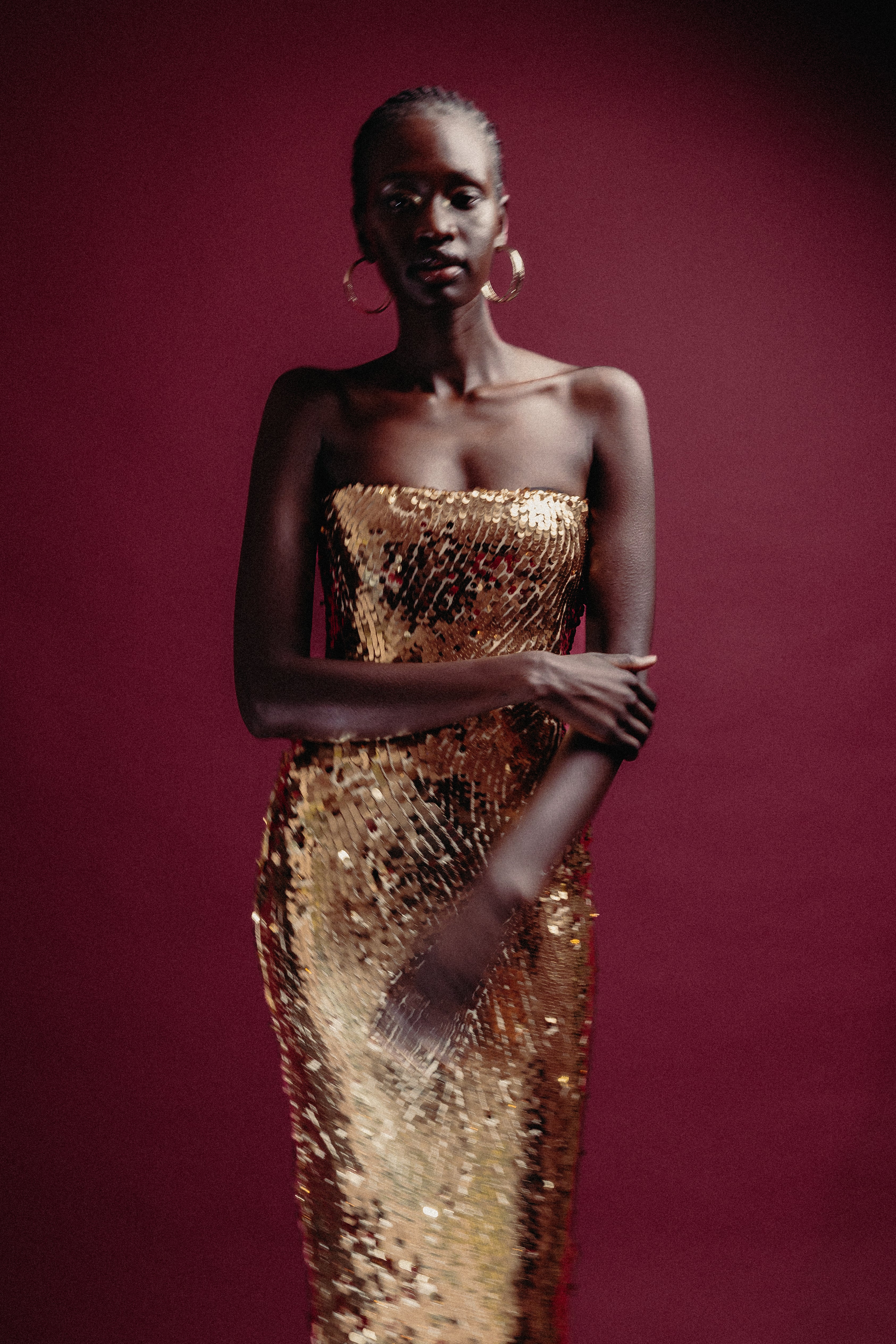 BLACK SEQUIN STRAPLESS MIDI DRESS