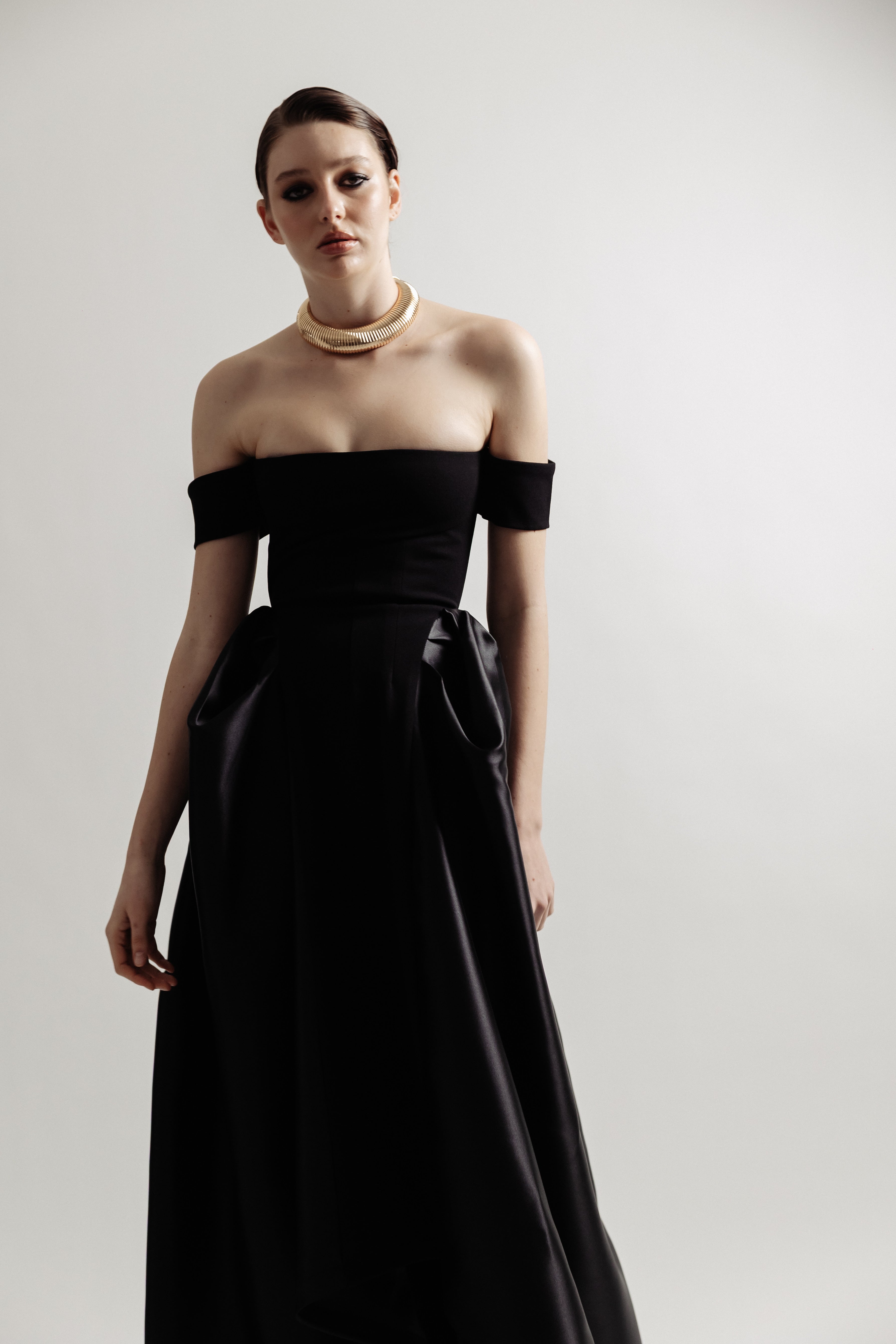 STRAPLESS DOME DRESS BLACK